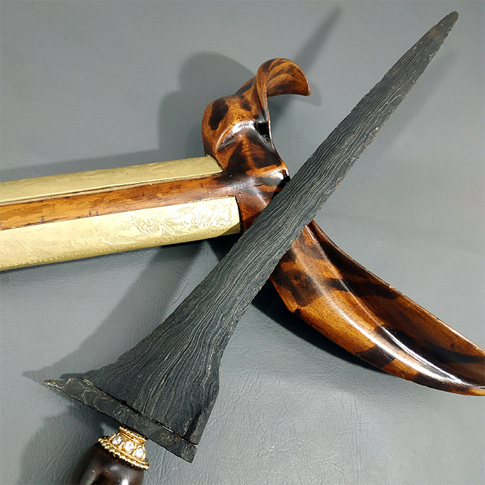 Pusaka Keris Bethok Brojol Pamor Adeg Mrambur Sepuh Kuno